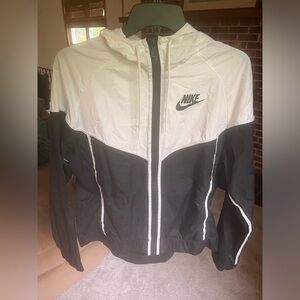 Nike Kids Black and White Windbreaker jacket